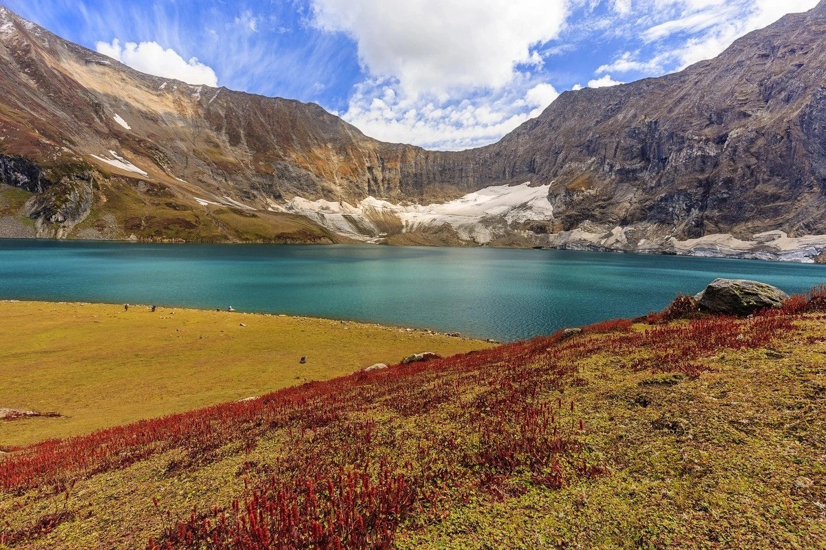 6 Nights And 7 Days Tour Ratti Gali And Shounter Valley Camping