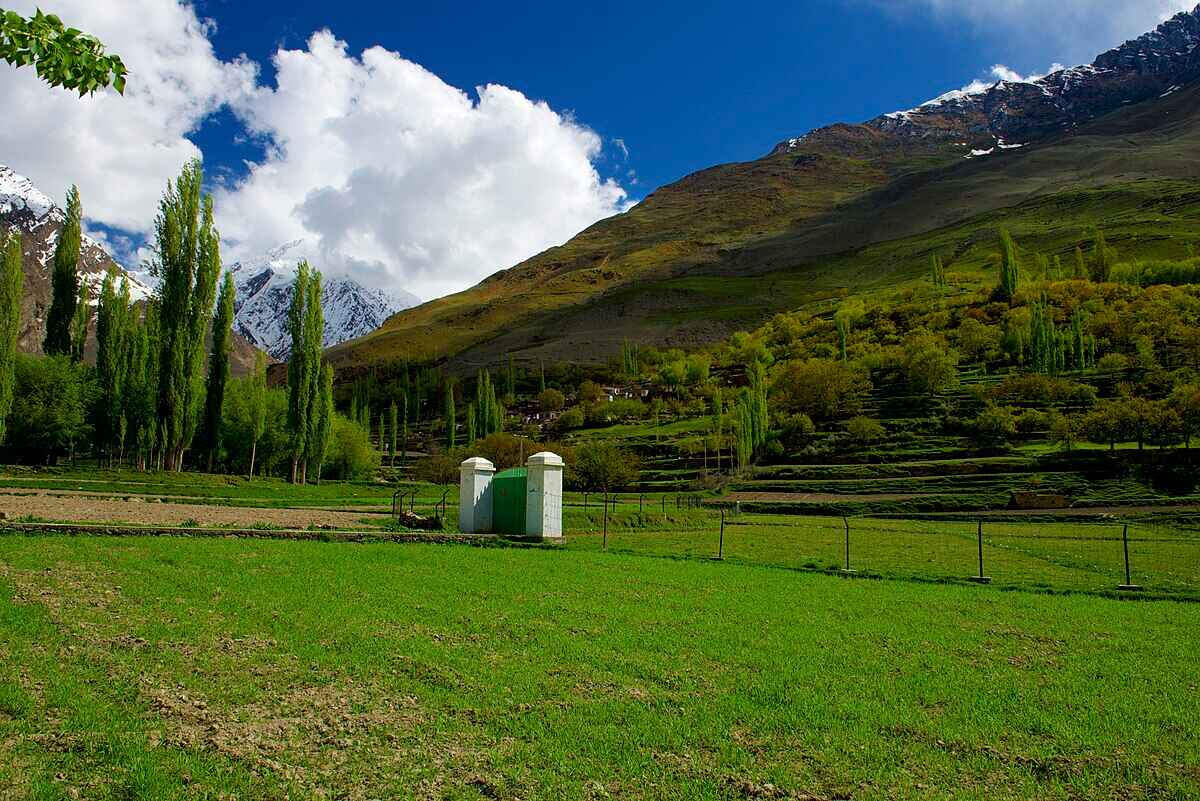 7 Nights And 8 Days Tour Hunza – Khunjerab – Hopper Valley