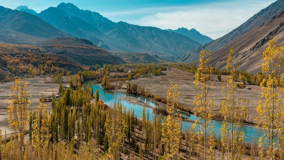 6 Nights And 7 Days Tour Gilgit – Phandar – Ghizer Valley & 7 Nights And 8 Days Tour Gilgit – Phandar – Shandur Pass