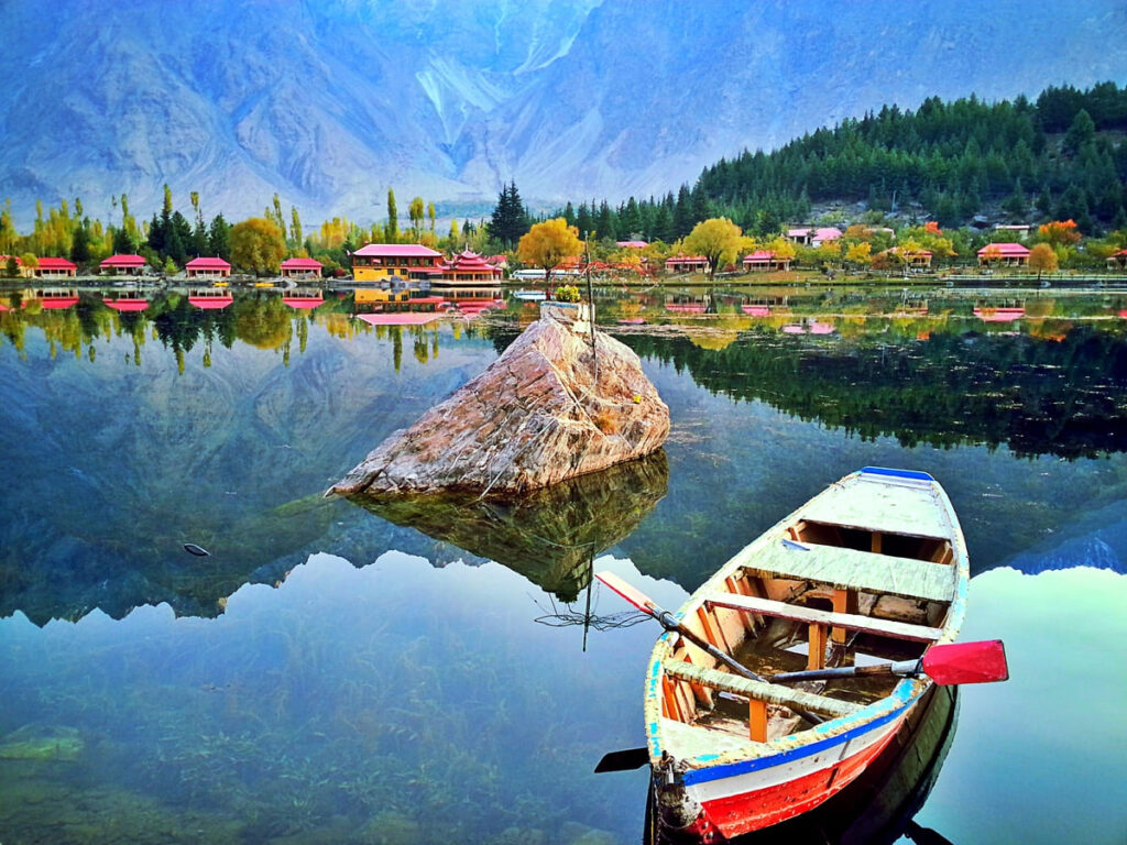 Kachura lake Pakistan